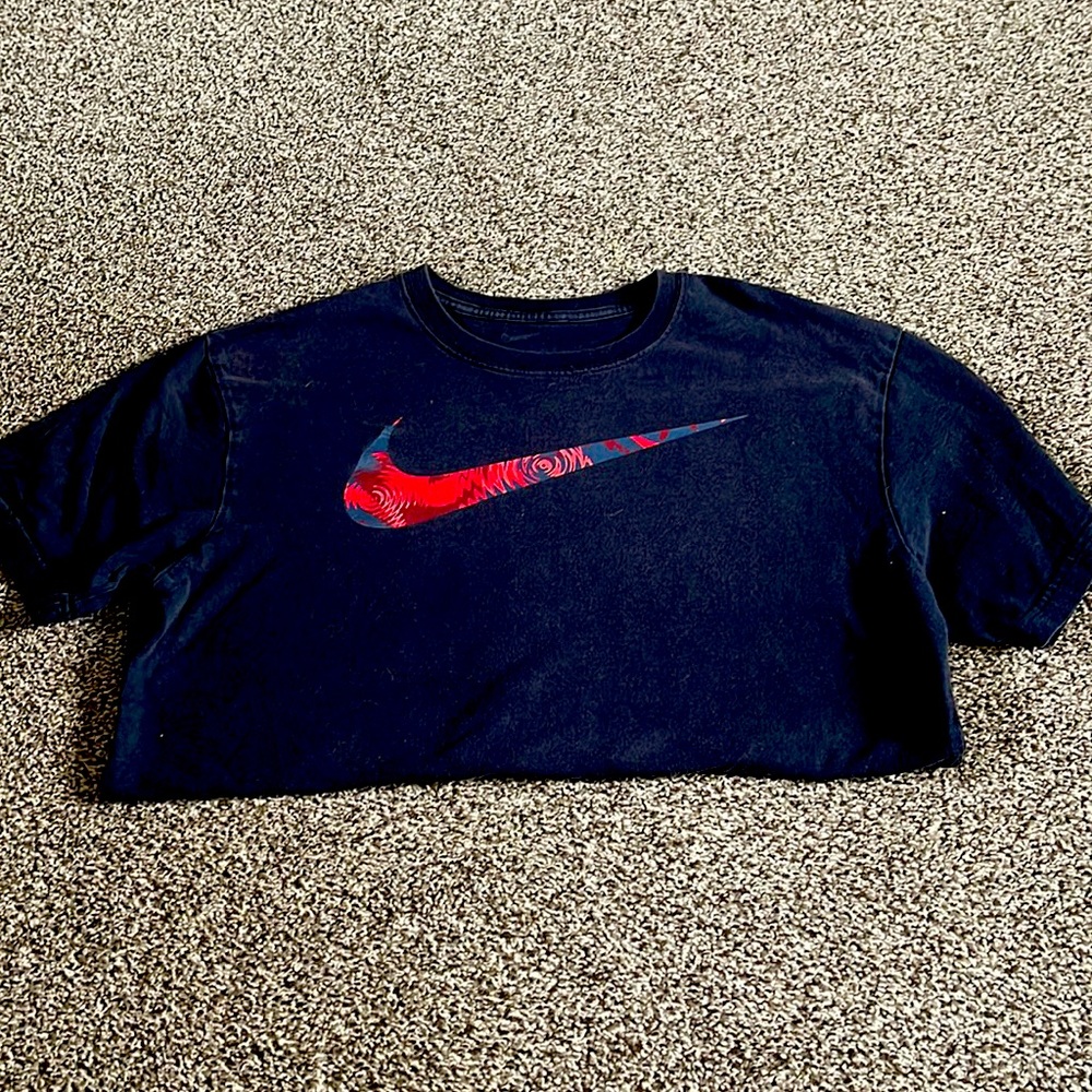 mens nike shirt